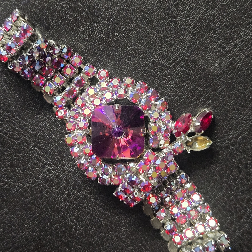 Vintage fuchsia and aurora borealis rhinestone bracelet - Picture 6 of 8